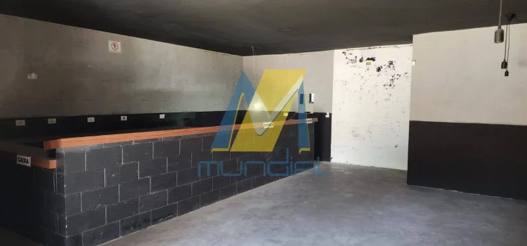 Imagem Casa Comercial Ampla com 7 Vagas, Salão e Estrutura Completa