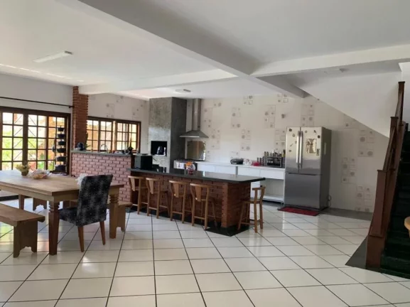 Imagem Chácara com 5 dormitórios à venda, 5000 m² por R$ 2.300.000,00 - Parque Residencial Itapeti - Mogi das Cruzes/SP