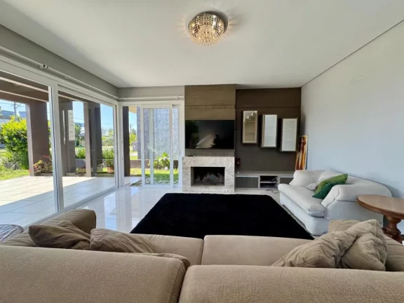 Imagem Casa em Condominio 4 Dormitórios - Bairro Zona Nova