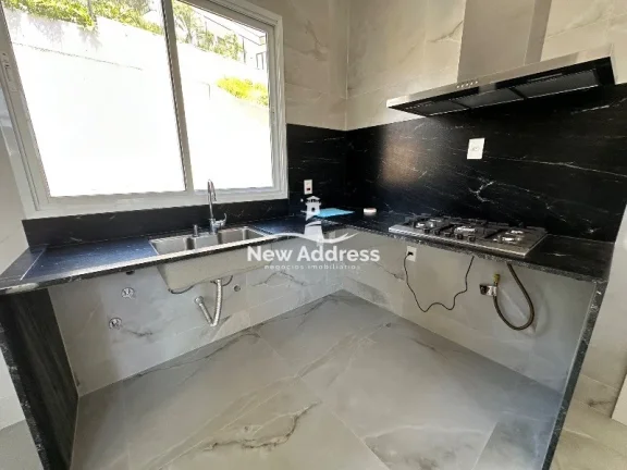 Imagem Casa de 440m², com vista para reserva, piscina e hidromassagem, à venda no Riviera Park - Vila Velha