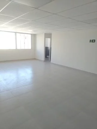 Imagem locação sala comercial no centro de Macaé RJ. 130M2 primeira locação