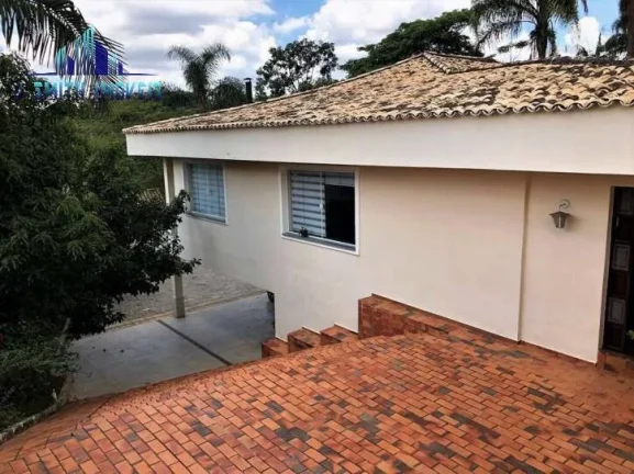 Imagem LINDA CASA CONTEMPORÂNEA, EM FINAL DE RUA COM VISTA PARA O VERDE