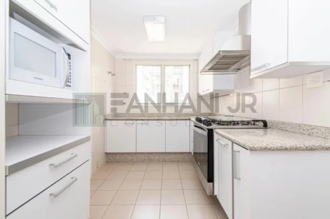 Imagem Imperdível! Apartamento de alto padrão com 3 suítes e 4 vagas na Cerqueira César, São Paulo-SP - 208m². Confira já!