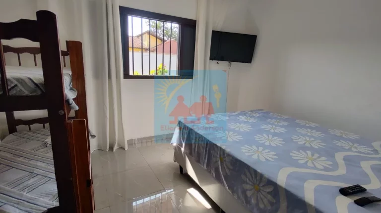 Imagem Casa a 500 metros da Praia do Suarão em Itanhaém 395mil