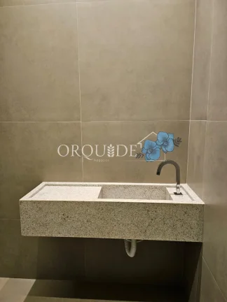 Imagem Aluguel de Ponto Comercial no Parque dos Buritis em Rio Verde-GO: 1 sala, 2 banheiros, 450m² de área!
