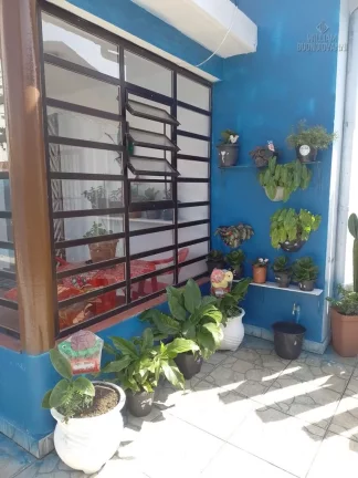 Imagem Casa térrea com 3 dormitórios em Mongaguá