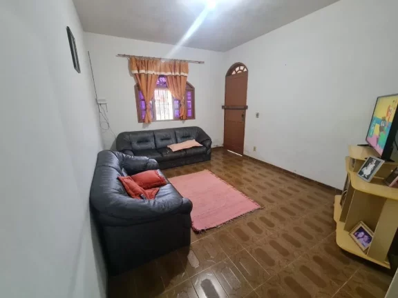 Imagem CASA A VENDA COM 3 QUARTOS 1 SUÍTE MELHOR BAIRRO DE GUARAPRI ES