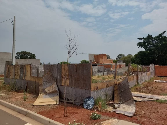 Imagem TERRENO COMERCIAL - COM ALICERCE PRONTO - AVENIDA DO JARDIM FLÓRIDA - HORTOLÂNDIA