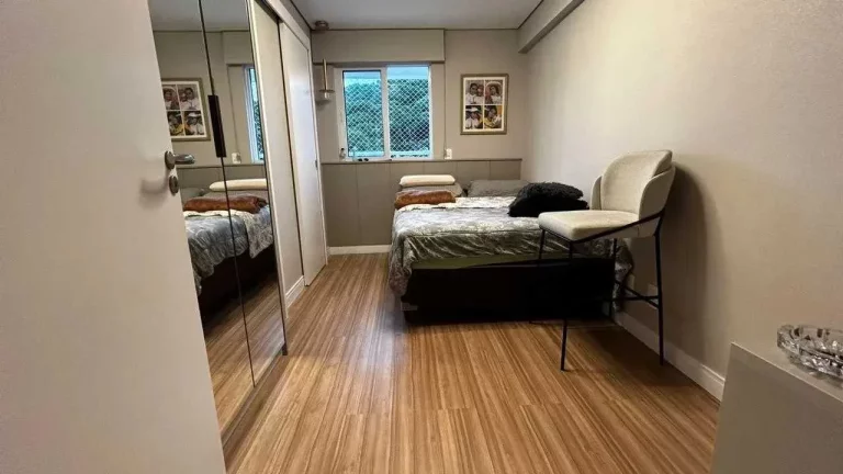 Imagem Apartamento com 2 suítes e 2 vagas de garagem em Ressacada - Itajaí