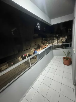 Imagem Apartamento com 2 dormitórios sendo 1 suíte e 1 vaga de garagem em Itapema/SC