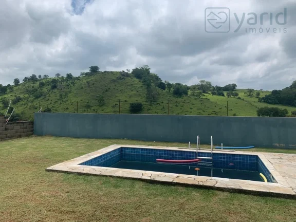 Imagem Casa à Venda na Cidade de com 4 Quartos, 2 Suítes e 6 Vagas de Garagem - Imperdível!