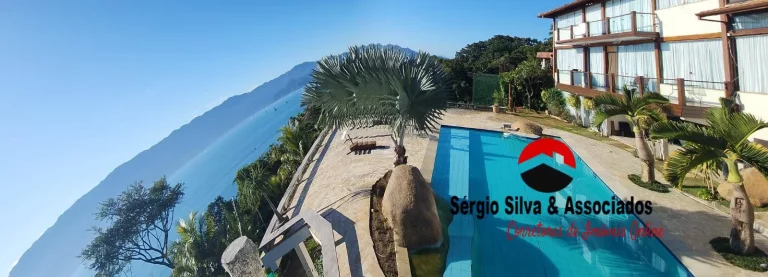 Imagem Casa Espetacular a Venda de Frente Para o Mar, em Ilhabela/SP.
