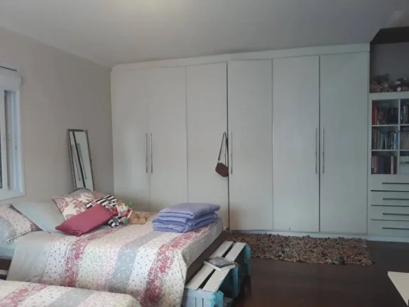 Imagem Casa Espaçosa com 3 Dormitórios e Área Gourmet em Jardim Independência