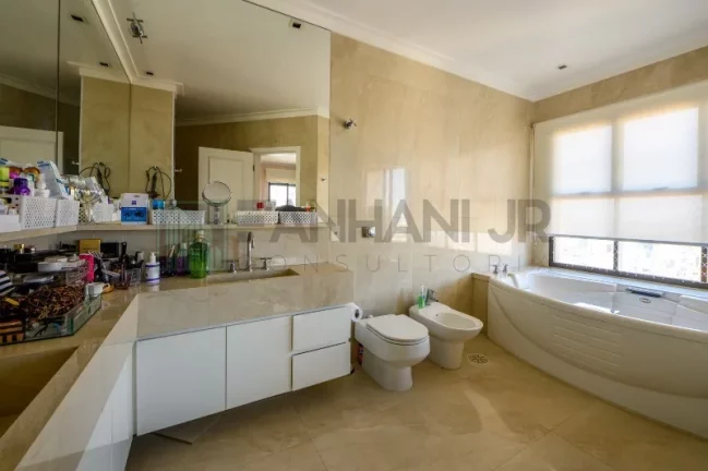 Imagem Cobertura Duplex de tirar o fôlego com vista 360º para os Jardins, oferecendo uma combinação perfeita de privacidade, conforto e sofisticação. No pis