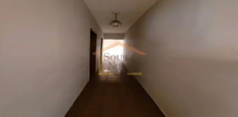 Imagem Casa térrea com 125 m². Dispõe de 2 dormitórios, sala, cozinha, banheiro, lavanderia, quintal. I...
