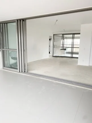 Imagem Apartamento 166M², 3Q, 3 Suítes, 4 Banheiros, 1 Lavabo, Academia, Piscina Adulto e Infantil, Churrasqueira, Salão de Festas e Jogos, Playground.