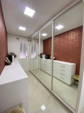 Imagem Apartamento com 3 suítes à venda no Centro de Balneário Camboriú/SC