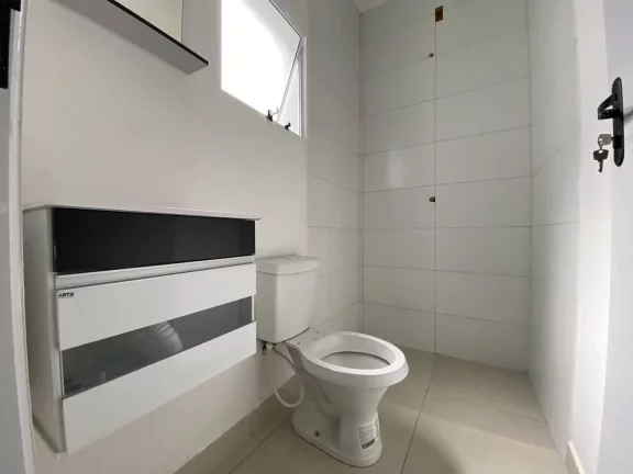 Imagem Casa à venda com 2 domitórios com suíte, próximo de tudo!
