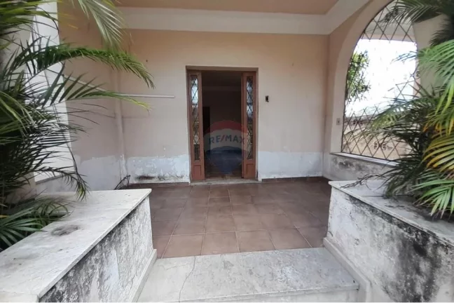 Imagem Apartamento tipo casa em Cascadura , 3 quartos, 2 banheiros e 3 quintais!!