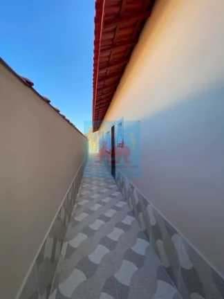 Imagem Casa na Praia de Mongaguá com churrasqueira, 239.900,00