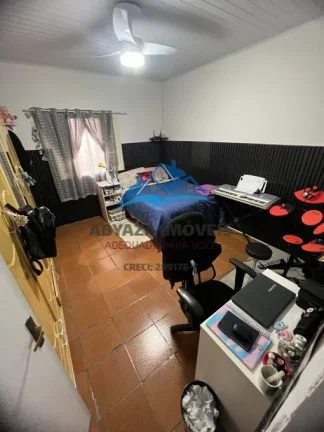 Imagem Casa no Centro de Carapicuíba Próxima à Estação | 5 Dormitórios