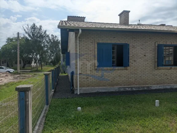 Imagem Casa á venda com 3 dormitórios na Bela Torres em Passo de Torres/SC