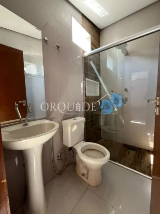 Imagem Casa à venda no bairro Eldorado em Rio Verde-GO: 3 quartos, 1 suíte, 1 sala, 2 banheiros, 4 vagas de garagem, 200m² de área