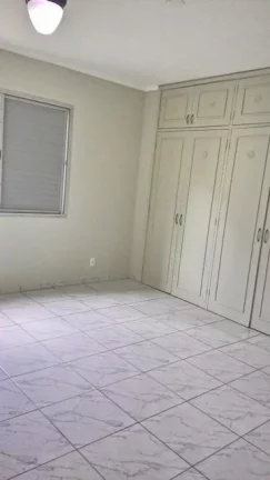 Imagem PITANGUEIRAS – UMA QUADRA DA PRAIA, EXCELETE APARTAMENTO COM VISTINHA MAR, ANDAR MEDIANO, CLARO E SUPER AREJADO, GARAGEM NO PRÉDIO DEMARCADA.