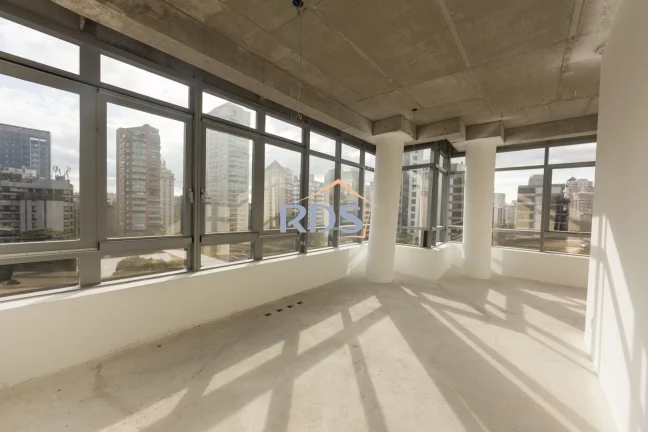 Imagem Apartamento no contrapiso a venda de 575m² com 4 suítes e 6 vagas no Itaim