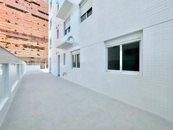 Imagem Casa 4 Dormitórios - Bairro Navegantes
