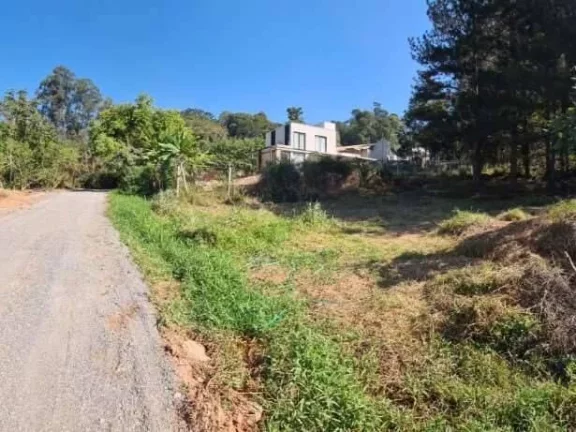Imagem Fazendinha - LOTE 1.420,00 m², plano e sem árvores grande porte!