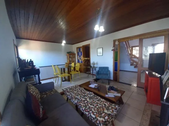 Imagem Casa em Condomínio para Venda em Teresópolis / RJ no bairro Iucas
