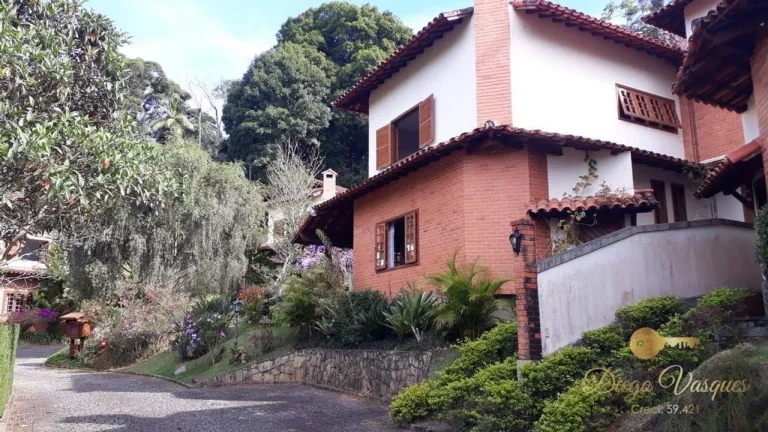 Casa em Condomínio para Venda em Teresópolis / RJ no bairro Quebra Frascos