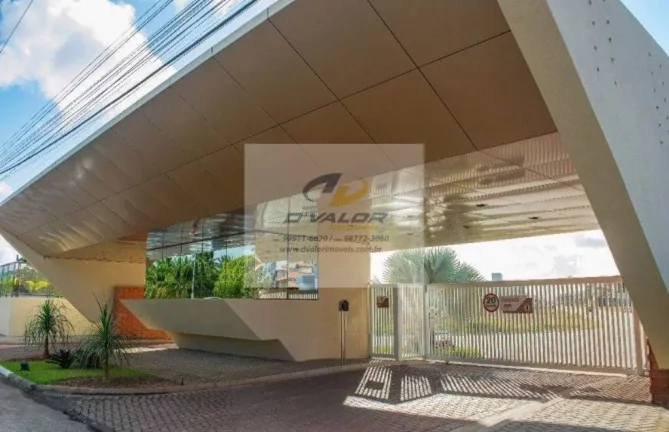 Imagem Vendo excelente casa em condomínio de alto padrão, com 4 suítes todas com closet, sala p/ 3 ambientes, 4 vagas