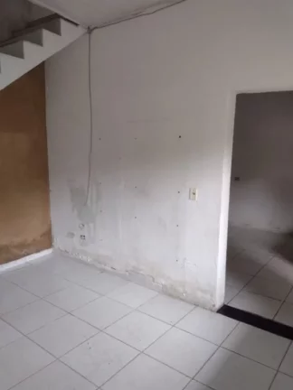 Imagem Sobrado com 4 dormitórios à venda, 80 m² por R$ 180.000,00 - Jardim Suzanópolis - Suzano/SP