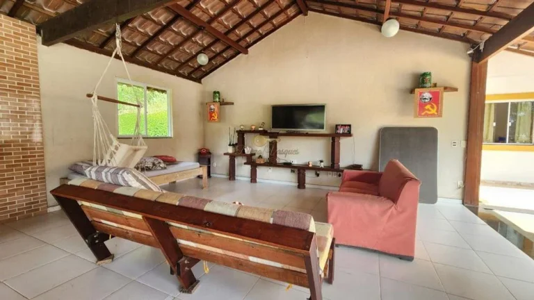 Imagem Casa em Condomínio para Venda em Teresópolis / RJ no bairro Vale Alpino