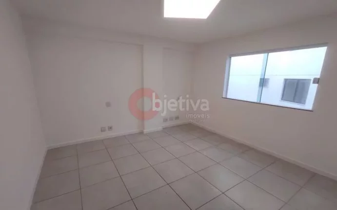 Imagem Cobertura a venda com 3 quartos (todos suítes) - Passagem - Cabo Frio