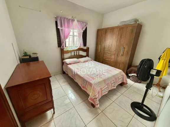 Imagem Casa com 3 dormitórios à venda, 103 m² por R$ 320.000,00 - Jardim Leonora - Itumbiara/GO