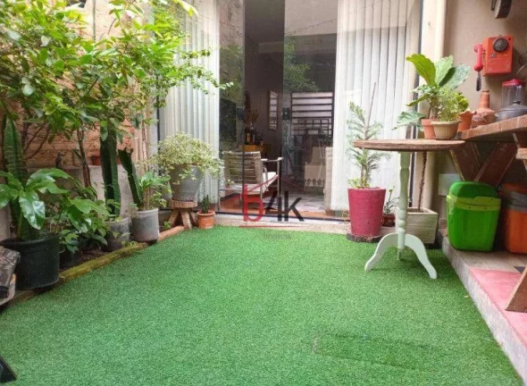 Imagem Casa no Campo Belo - SP com 3 dormitórios sendo 1 suíte.