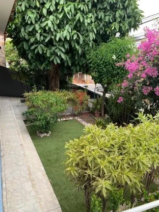 Imagem Vende-se casa com localização excelente no Miramar