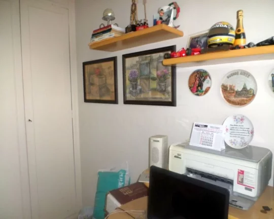 Imagem Apartamento com living para 02 ambientes, 03 dormitórios sendo 01 suíte com piso de carpete, banhe...