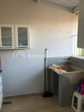 Imagem Casa da frente tem 2 dormitórios, sendo uma suite, sala, cozinha e lavanderia, cômodos bem amplos ...