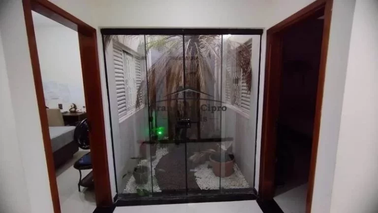 Imagem Casa à venda no bairro Jardim Rony - Guaratinguetá/SP