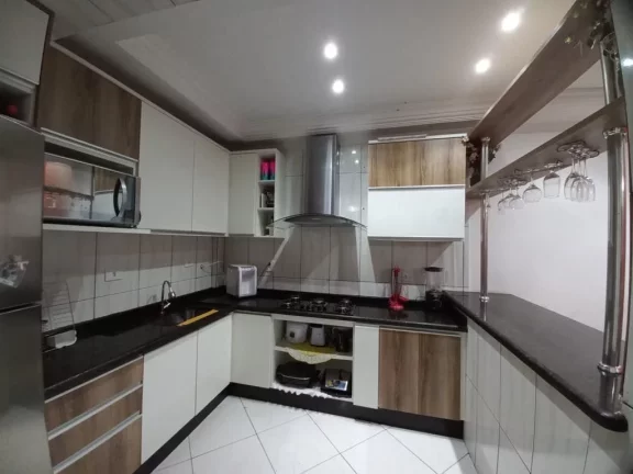 Imagem Sobrado com 3 dormitórios à venda, 200 m² por R$ 435.000,00 - Vila Correa - Ferraz de Vasconcelos/SP