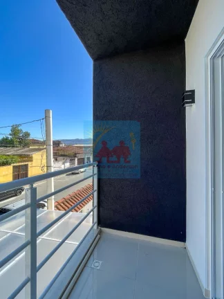 Imagem Sobrado à Venda 2 suites, churrasqueira, 2 vagas, na Ocian, Praia Grande - Fino Acabamento! 410mil