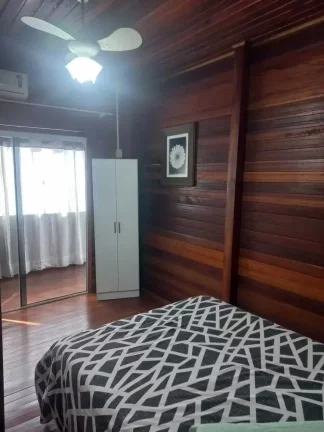 Imagem Casa com 3 dormitórios sendo 1 suíte e 2 vagas de garagem em Penha/SC