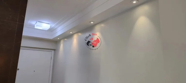 Imagem Sofisticação e Conforto: Apartamento Reformado com 3 Dormitórios e 2 Vagas à Venda em São Caetano