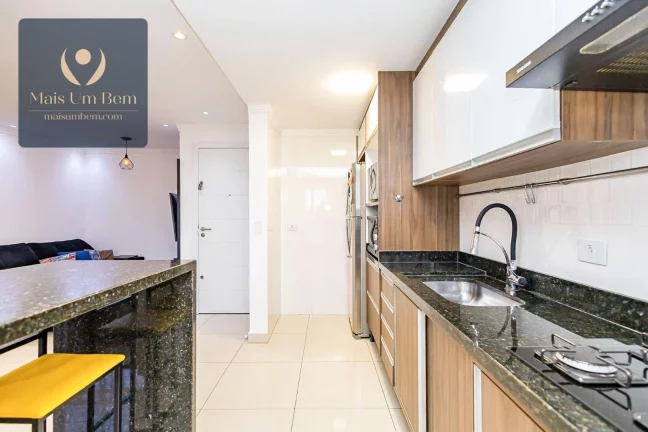 Imagem Apartamento com 2 quartos, sacada com churrasqueira e sacada na suíte à venda por R$ 589.000 - Novo Mundo - Curitiba/PR