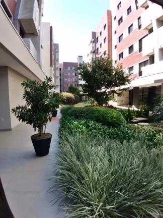 Imagem Condomínio Clube próximo ao Parque Barigui - 3 quartos. 1 suíte. Vaga dupla. 71,32 m² privativos. Face Oeste.