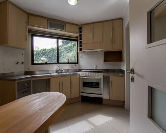 Imagem Apartamento duplex, living com lareira e tacos, terraço, lavabo, escritório, 03 dormitórios sendo...
